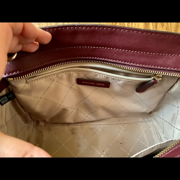 Michael Kors Studded Selma Medium Maroon Handbag - Picture 6 of 7